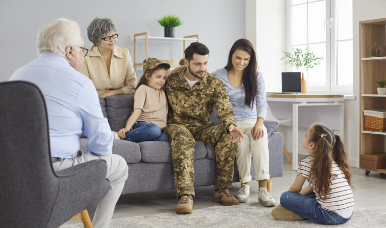 Padres y Conyuges de Soldados Tienen Derechos Especiales